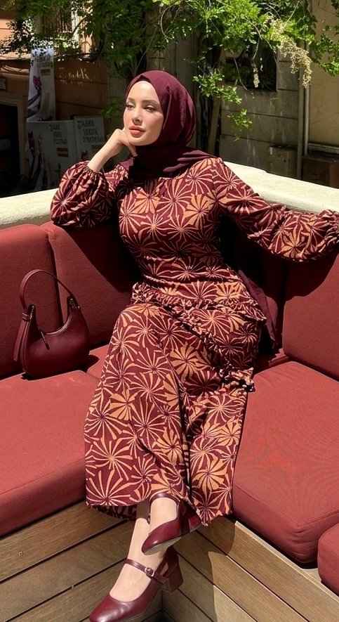 Robe satinée royale