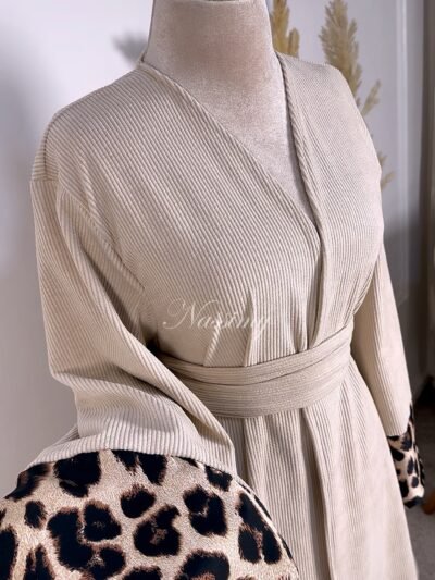 Abaya ouverte avec ceinture