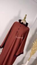 Abaya à boutons