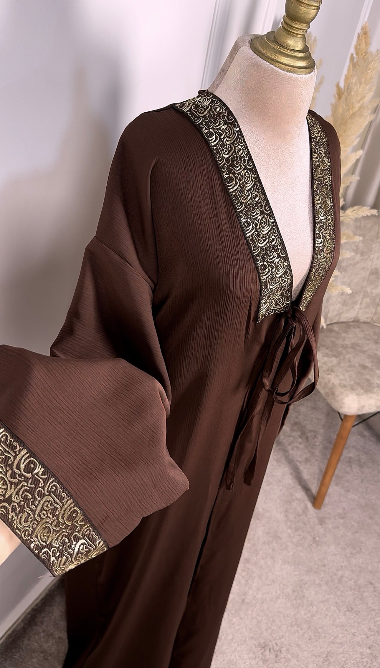 Abaya ouverte