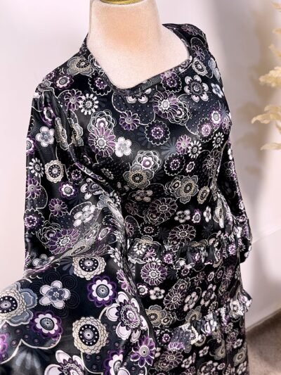 Robe satinée royale