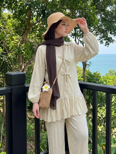 Ensemble kimono et pantalon plissé