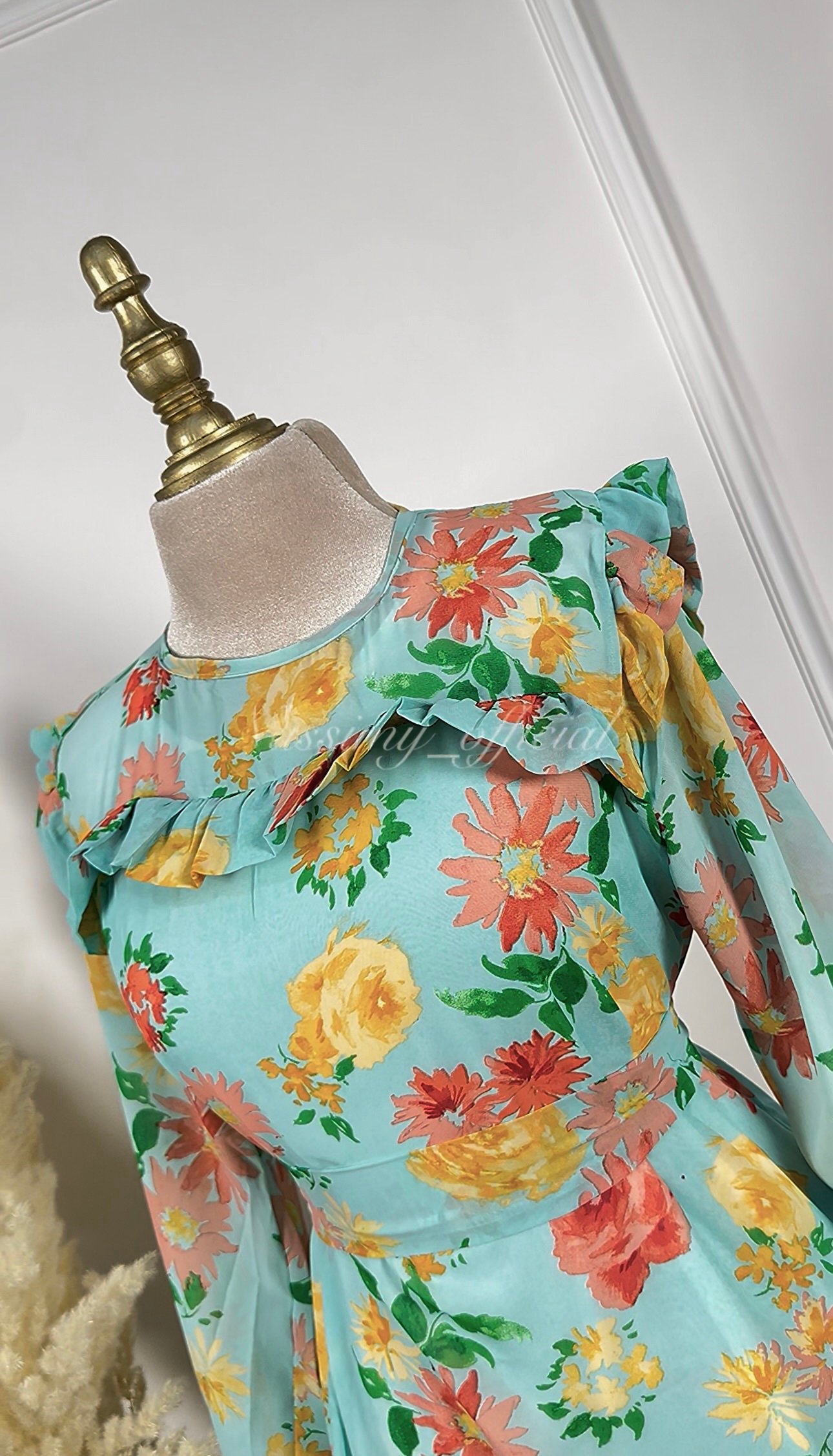 Robe en mousseline fleurie avec doublure sans manches – Image 6