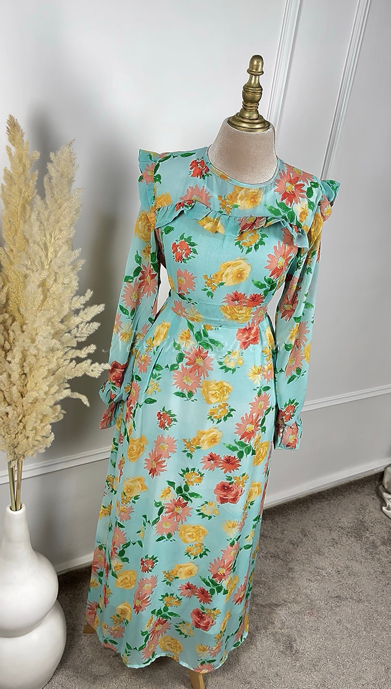Robe en mousseline fleurie avec doublure sans manches – Image 3