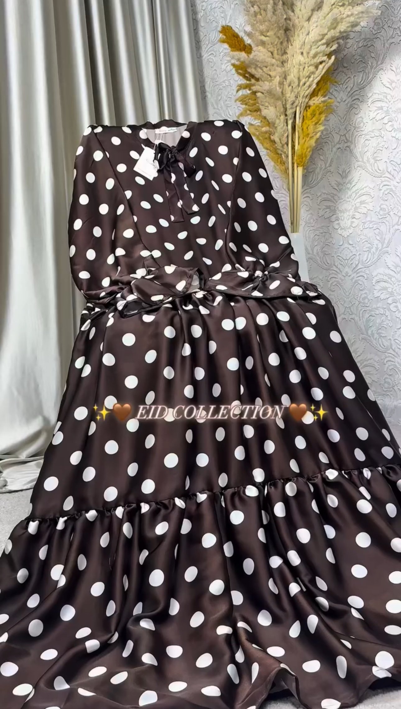 Robe marron satinée cloche – Image 5