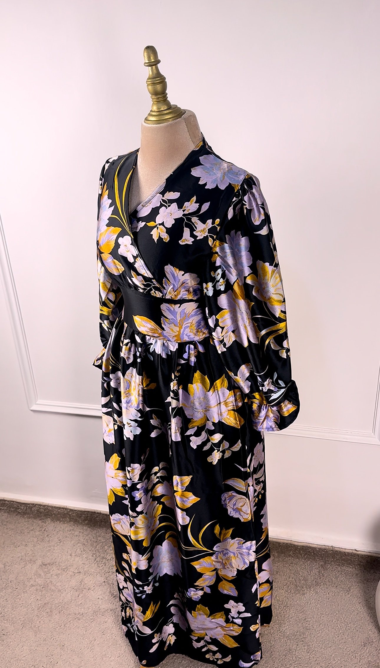 Robe fleurie satinée – Image 6