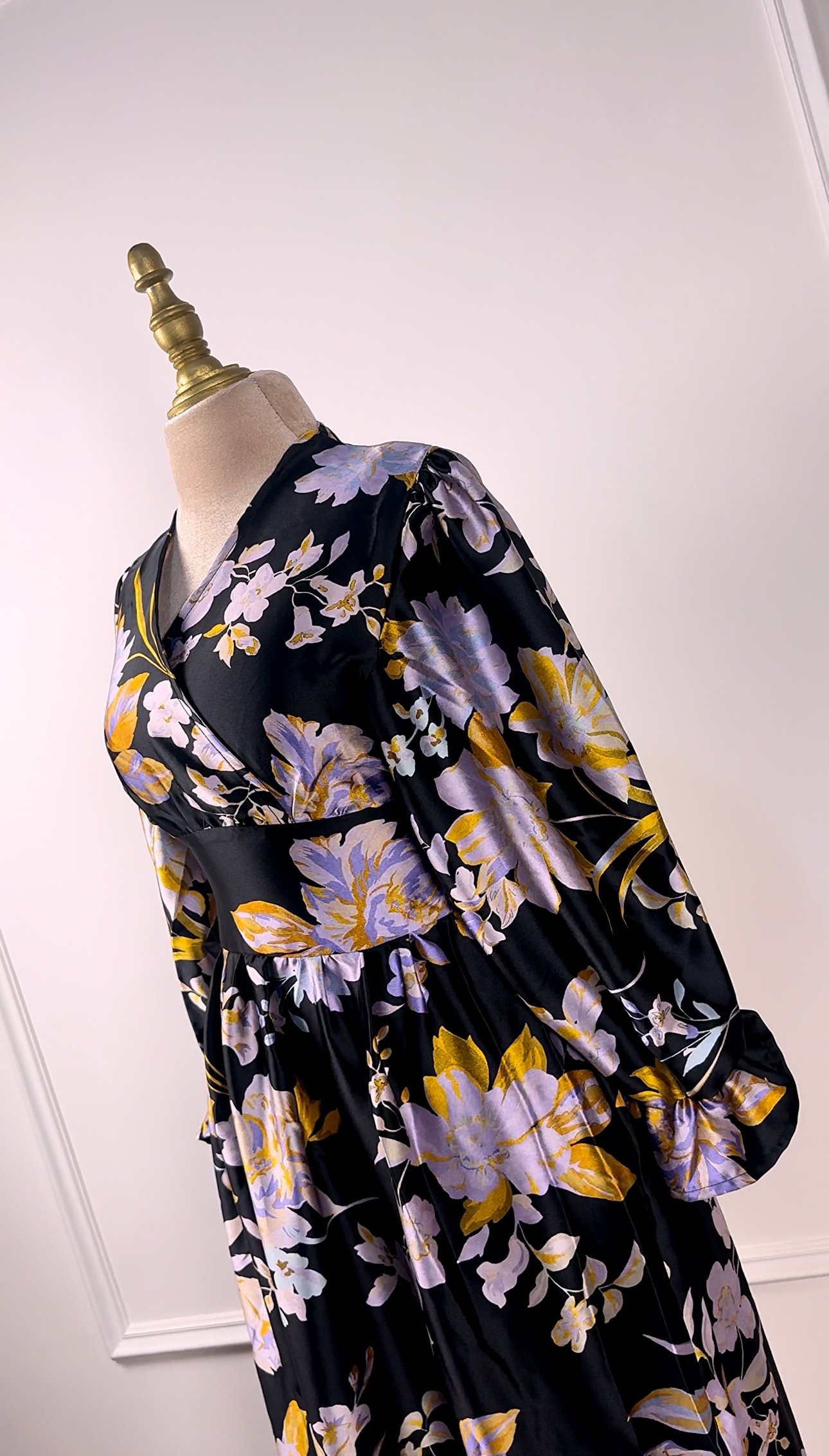 Robe fleurie satinée – Image 5