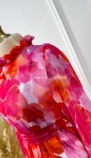 Robe en tissu mousseline