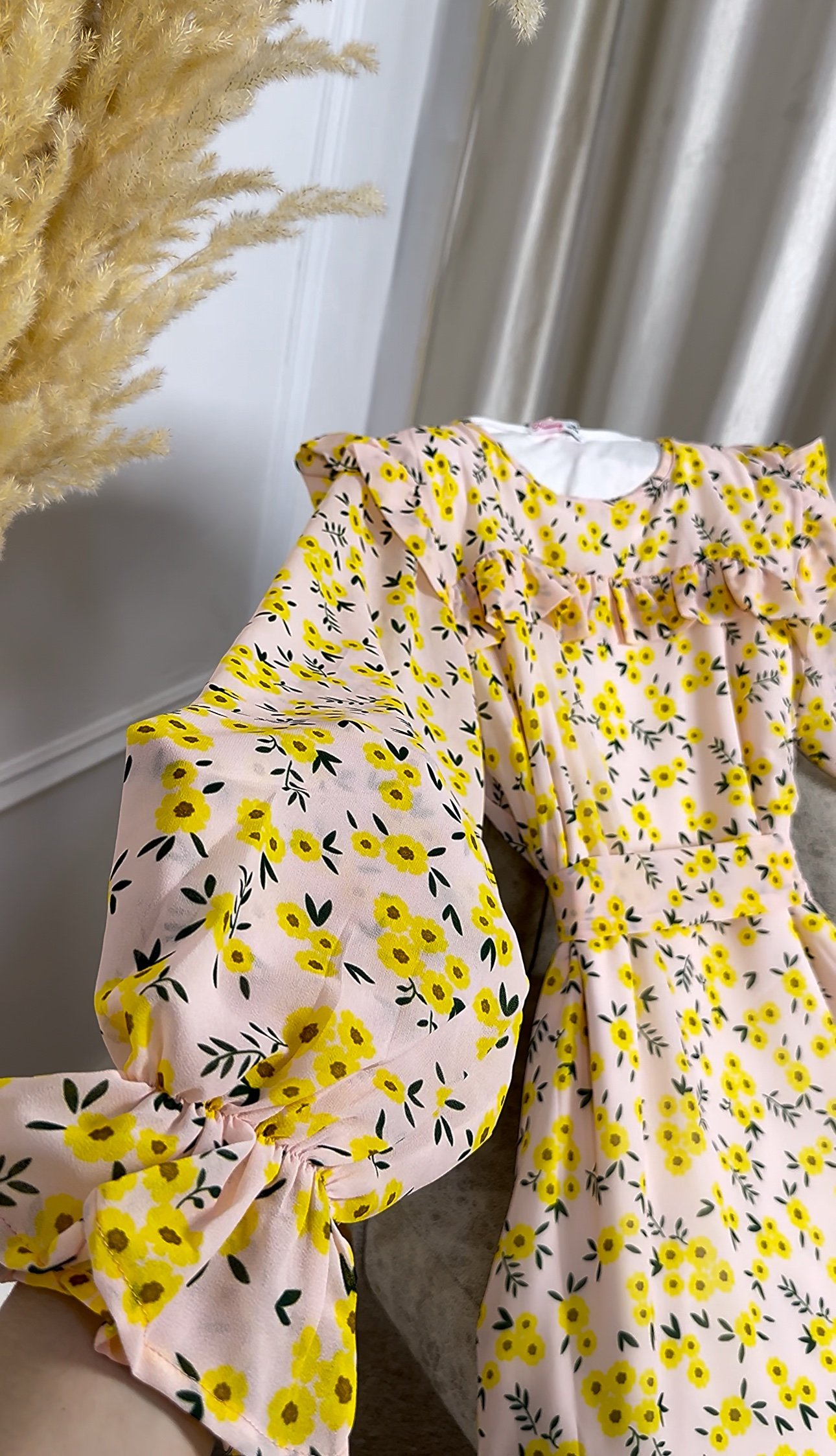 Robe en moussline avec un doublure sans manches – Image 2