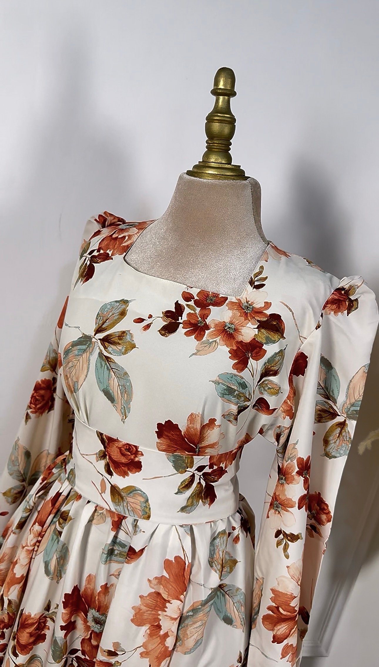 Robe cloche fleurie – Image 3