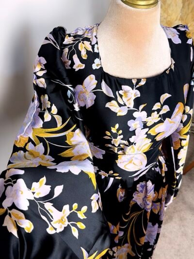 Robe cloche satinée fleurie
