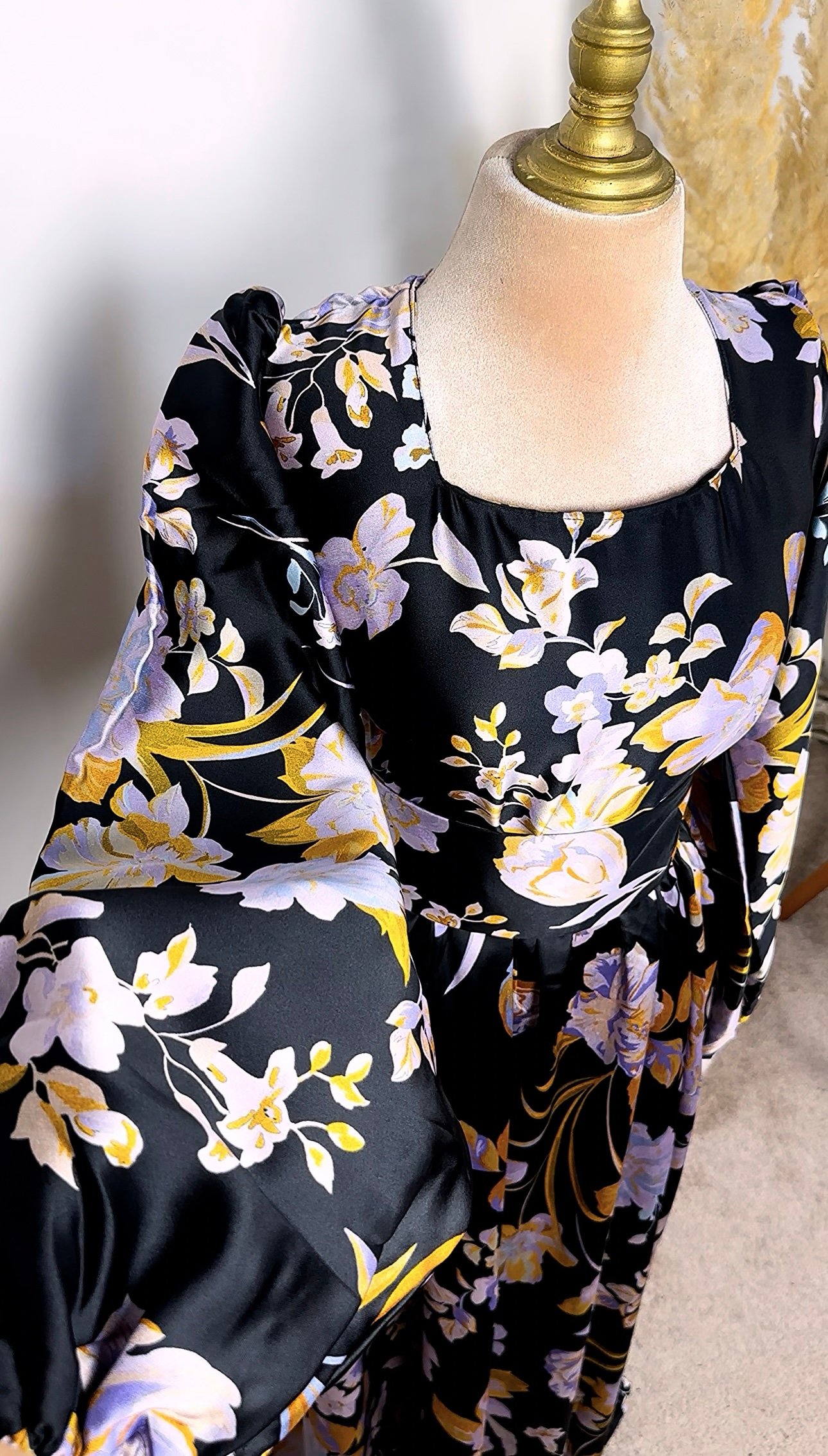 Robe cloche satinée fleurie
