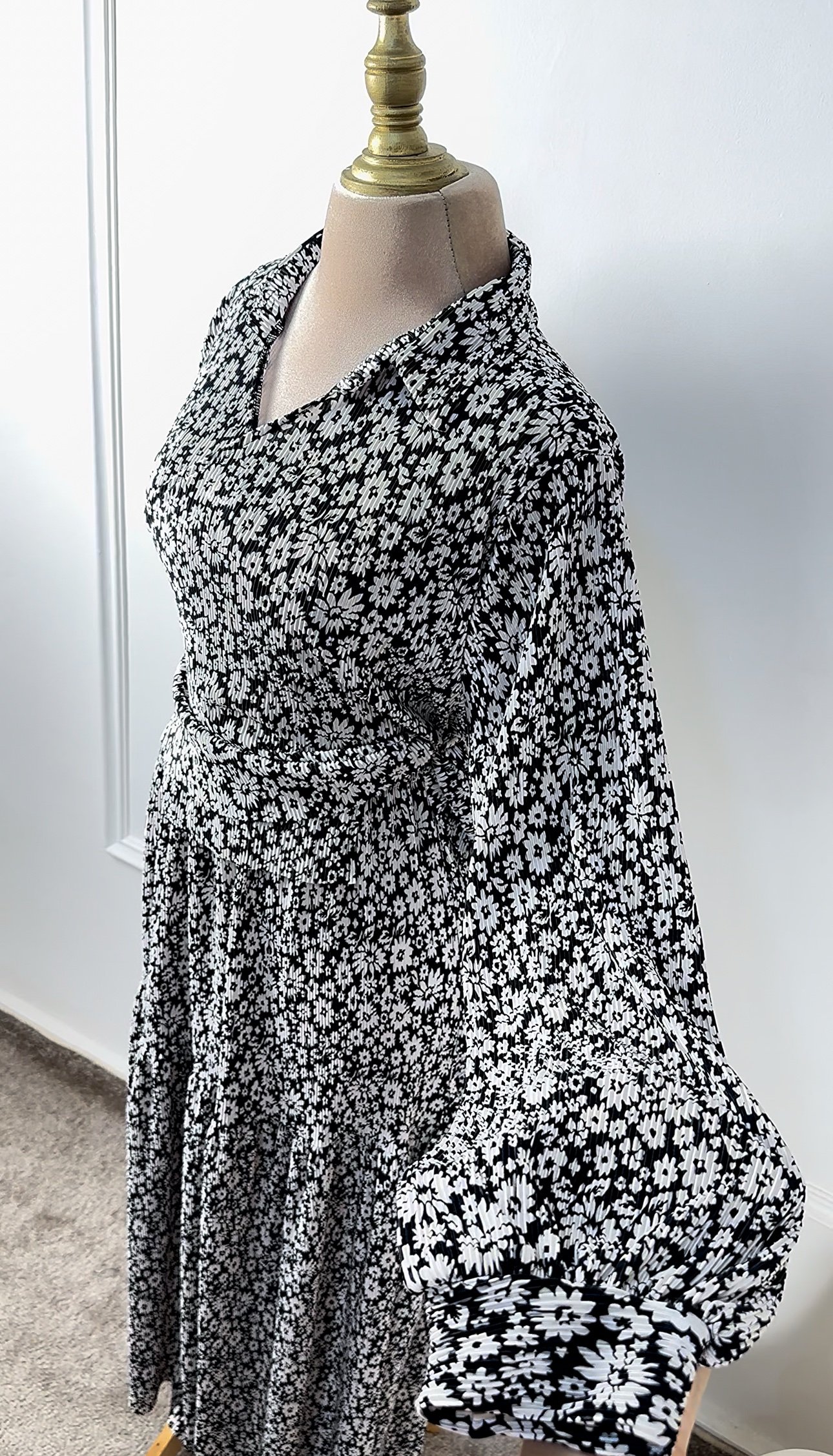 Ensemble plissé jupe et kimono blanc fleurie – Image 2