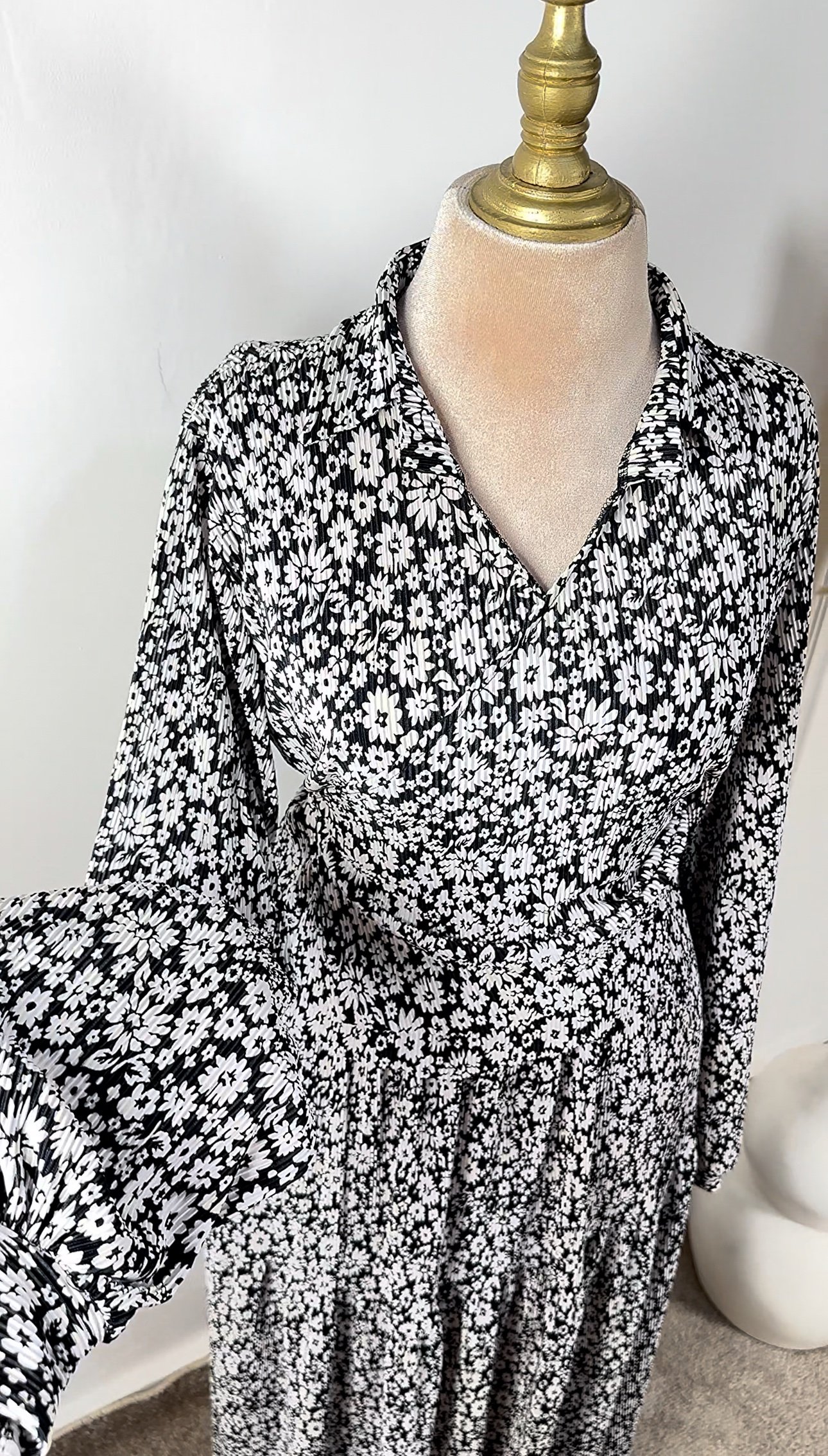 Ensemble plissé jupe et kimono blanc fleurie – Image 3